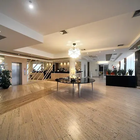 Hotel Palace Rome Fiano 4*