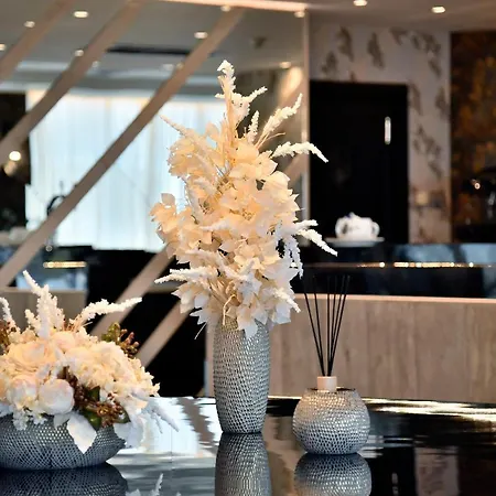 Palace Rome Fiano 4*