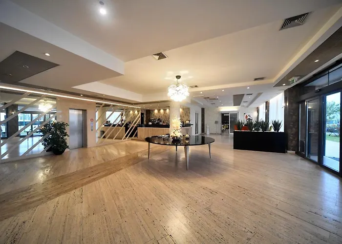 Hotel Palace Rome Fiano 4*