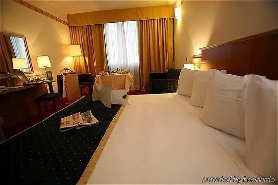 Palace Rome Fiano Hotel